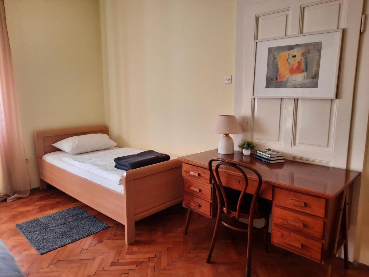 Apartman Soda Ogulin Kültér fotó