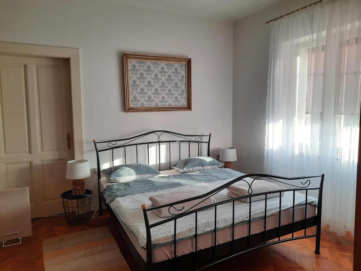 Apartman Soda Ogulin Kültér fotó