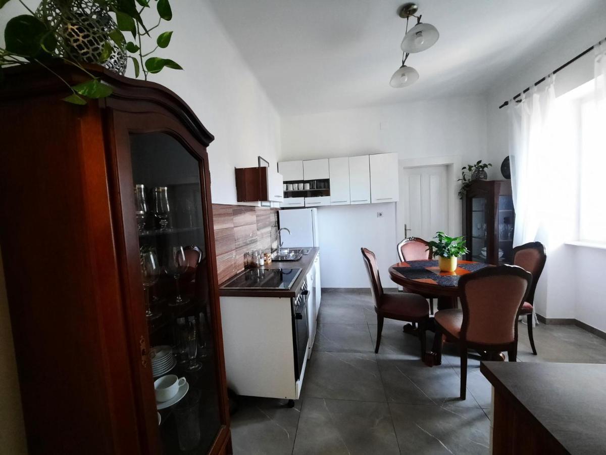 Apartman Soda Ogulin Kültér fotó